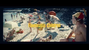 Szene aus „Swinging Safari“ an einem Pool